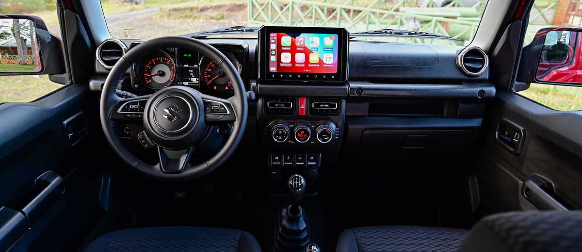 suzuki jimny 5 puertas interior