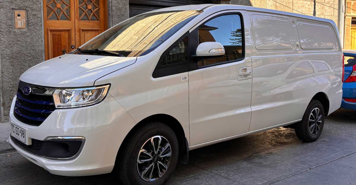 JAC Refine Cargo EV