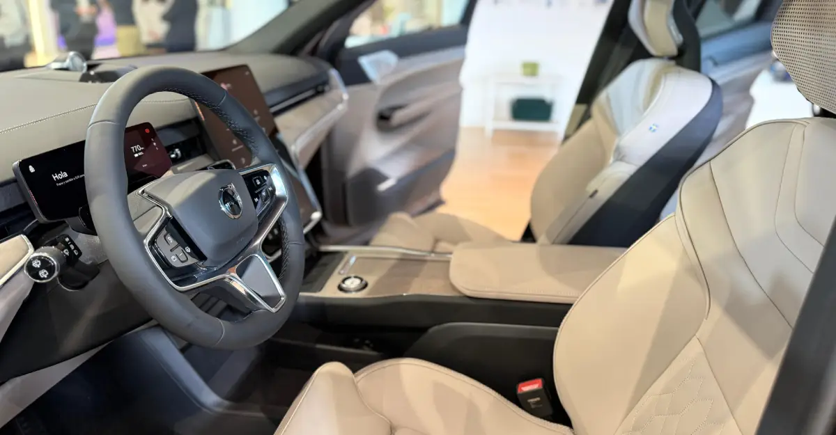 Volvo EX90