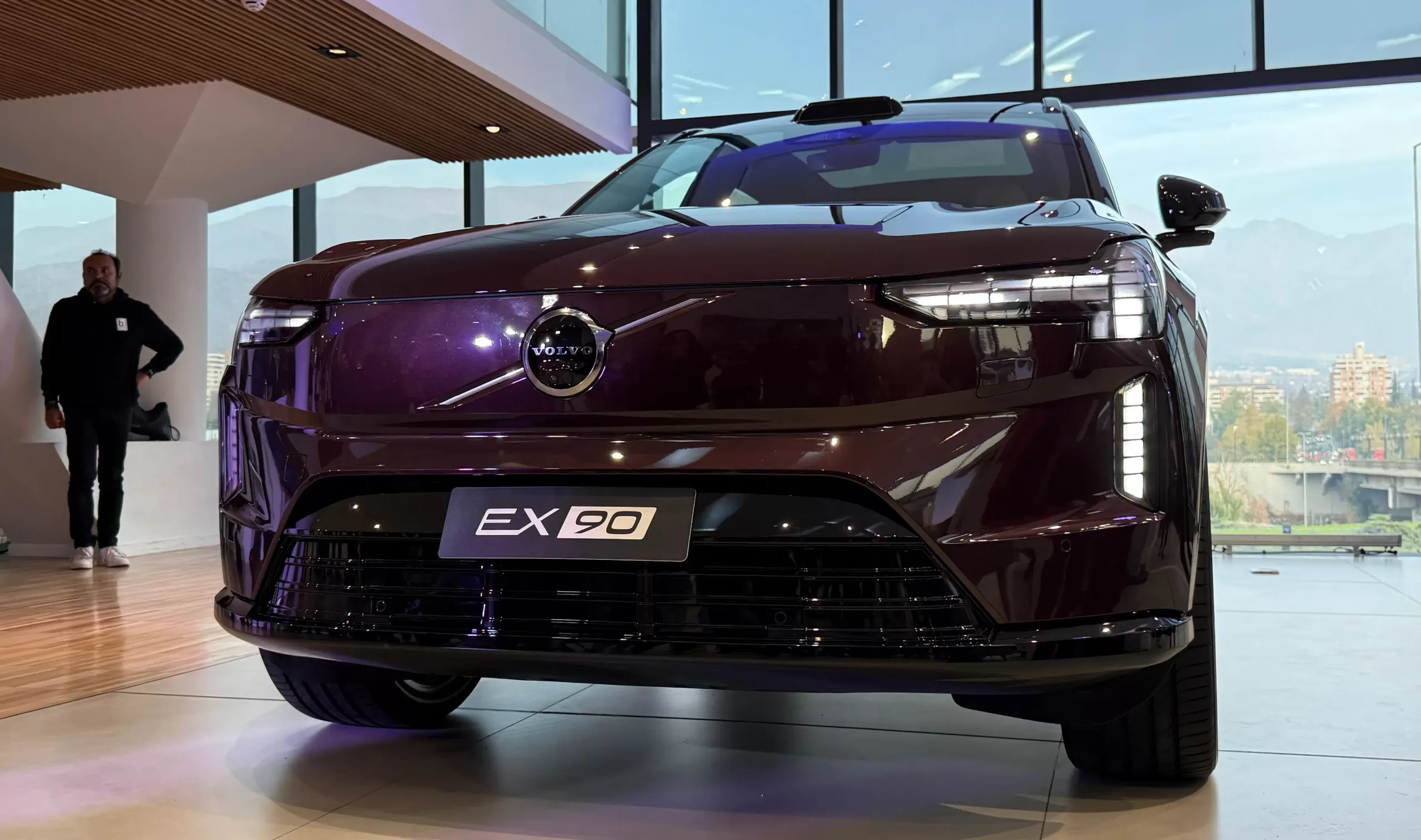Volvo EX90